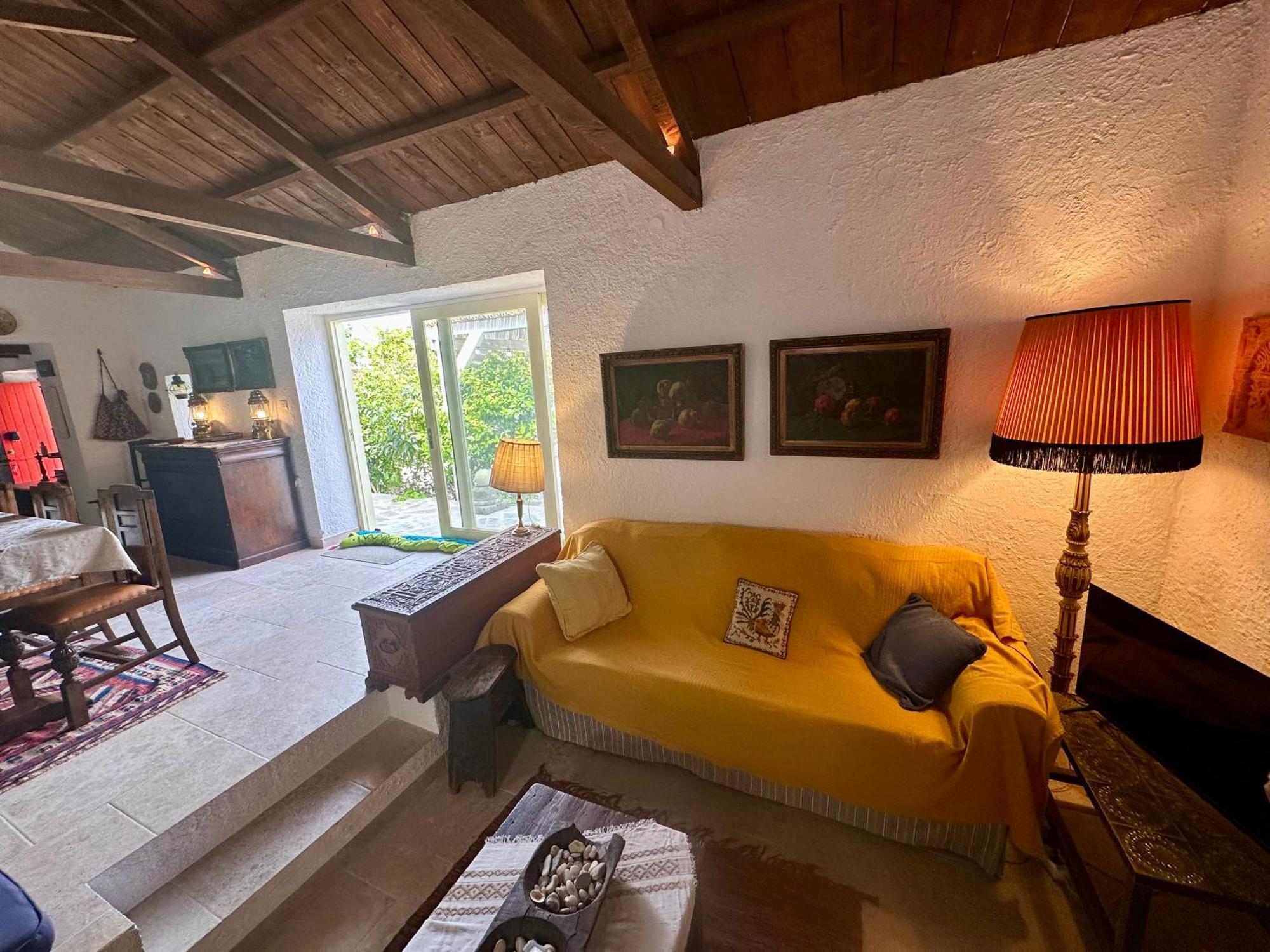 1876 Traditional Seafront Vakantiehuis *