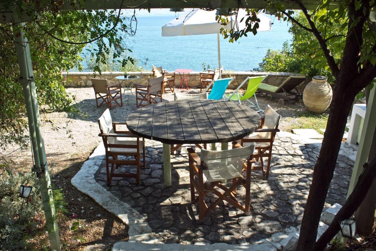 1876 Traditional Seafront Vakantiehuis *